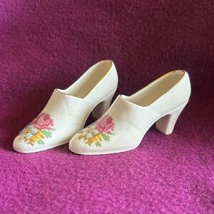 VTG bone china shoes